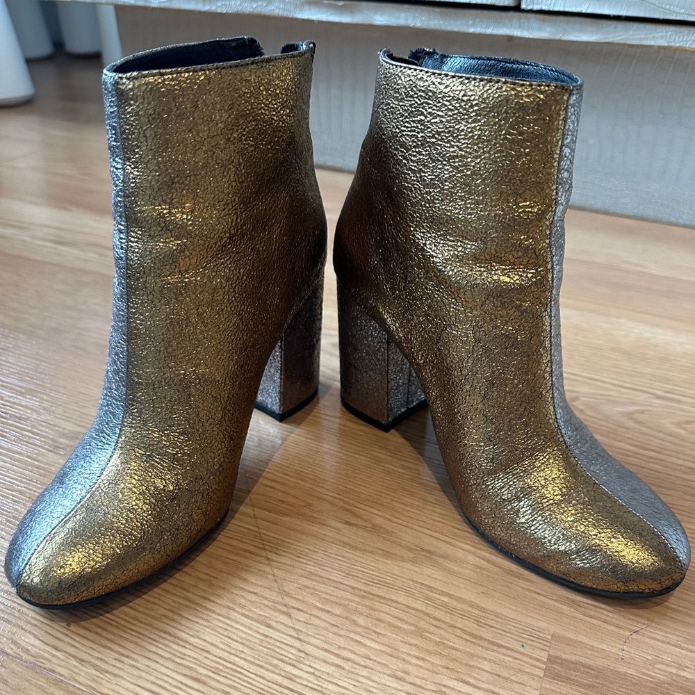 Kenneth Cole booties silver and gold metallic